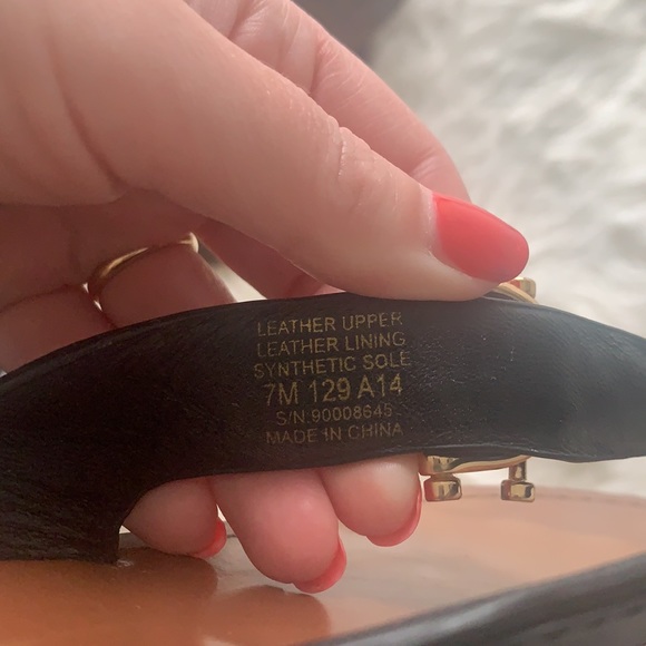 TORY BURCH Nora Flat Thong Sandals - Picture 8 of 8